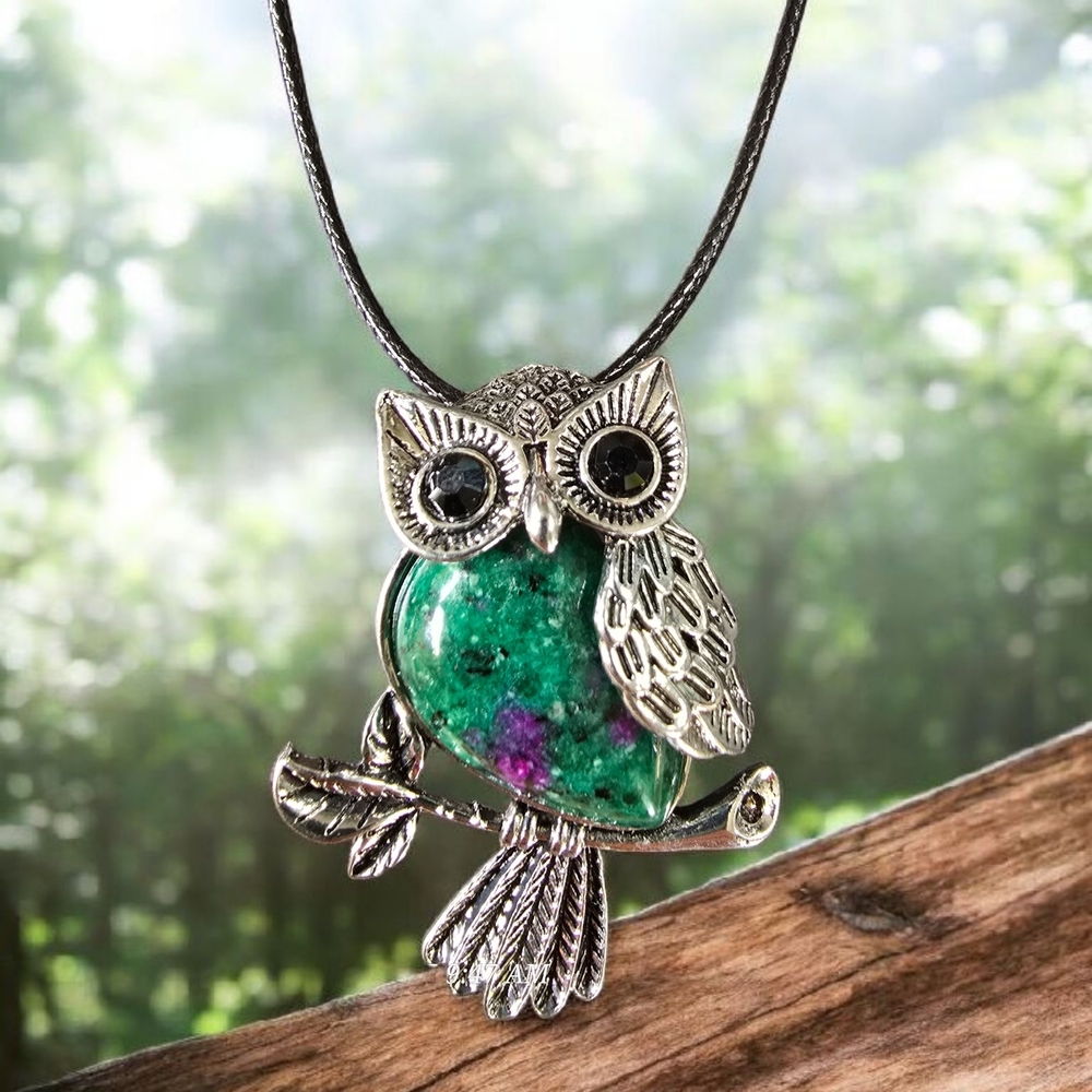 Elegant Owl Pendant Necklace ruby fuchsite